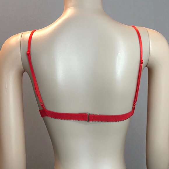 Red Women Red Lace Floral Bralette - Picture 3 of 5